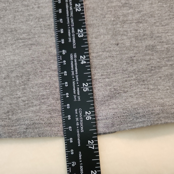 NWT a.n.a Heather Grey Short Sleeve Relaxed Tee Women Size L - Picture 7 of 8